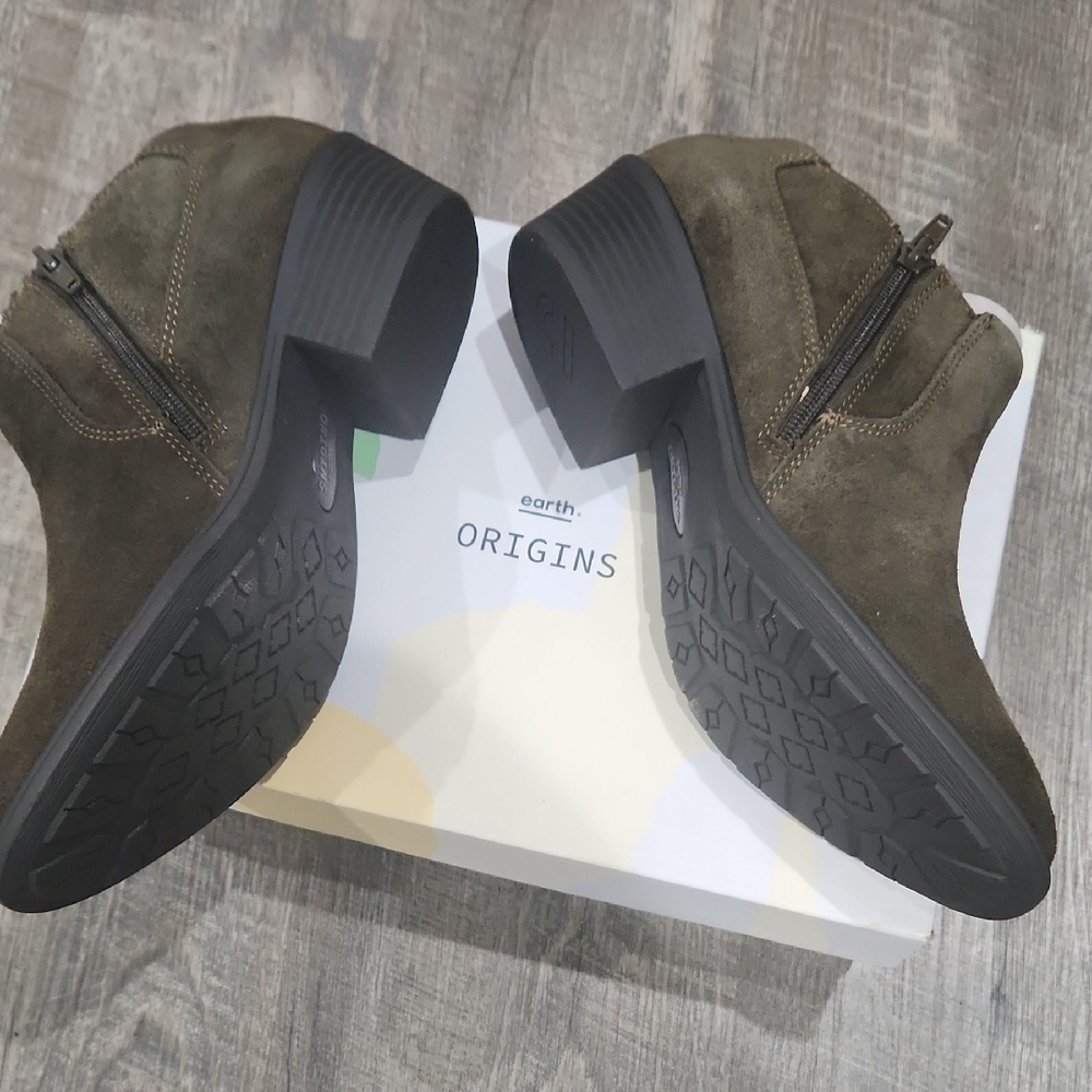 Earth Origins Women's Suede Olive Ankle Booties - Picture 2 of 7